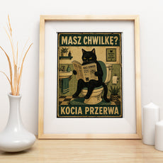 Masz Chwilkę? Kocia Przerwa – śmieszny obraz do łazienki z czarnym mockup 4