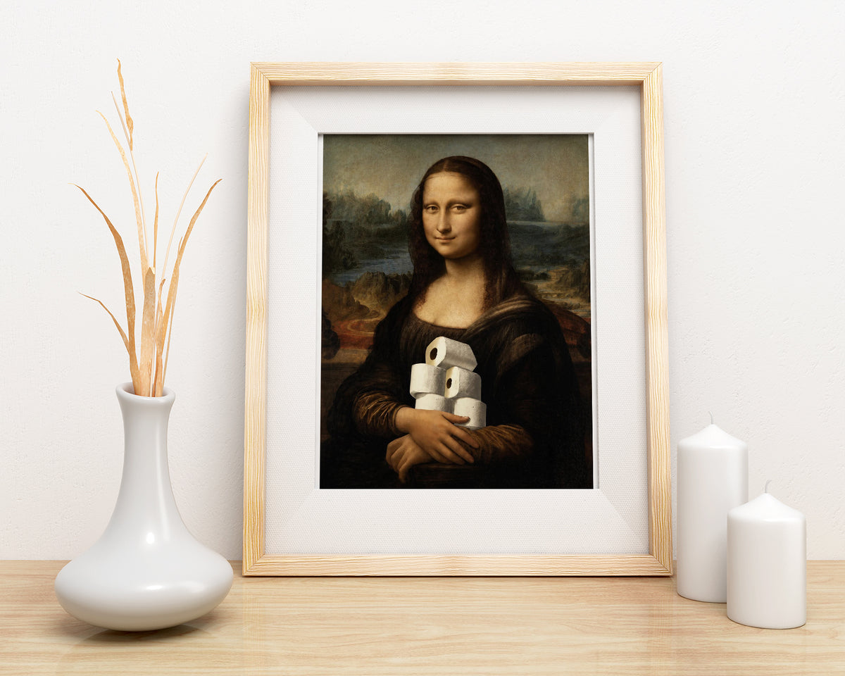 Mona Lisa z papierem toaletowym – śmieszny obraz do łazienki