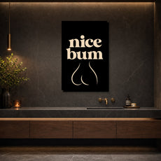 Nice Bum – śmieszny plakat do łazienki mockup 2