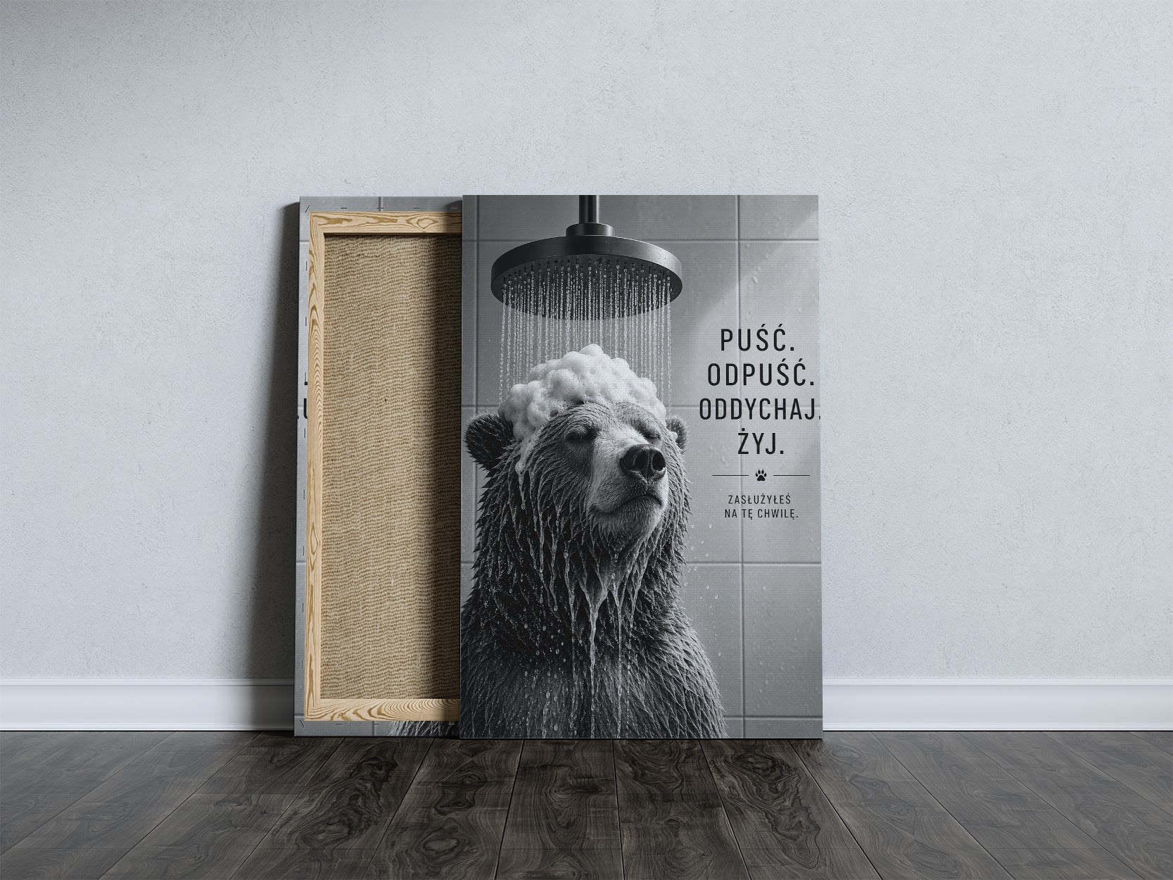 Obraz do łazienki z misiem pod prysznicem mockup 6