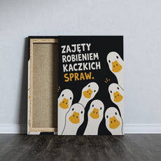 Śmieszny plakat do łazienki z kaczkami mockup 4